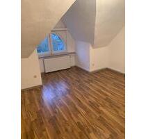 Unna-Massen - Schöne DG 2 Zimmer-Wohnung