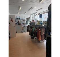 Geschäfts- und Büroräume mit Schaufenster in Worms-Hochheim