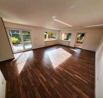Wunderschöne, helle 4,5 Zimmer Terrassenwohnung - Möckmühl