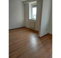 Vermietung 2 Zimmer Wohnung Küche bad 70 qm - Pirmasens