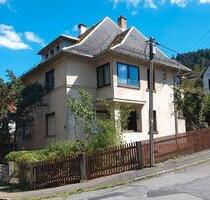 Großzügiges Zweifamilien-Mehrgenerationshaus mit Garten, Garage - Sitzendorf