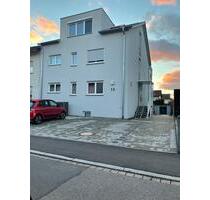2,5 Zi. Wohnung DG in Singen Süd KFW55 - Singen (Hohentwiel)