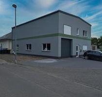 Lagerhalle mit modernem exklusivem 2-FMH 2017 – Wohnen & Arbeiten - Ettringen