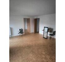 Helle Wohnung in Köln-Zollstock, frisch renoviert