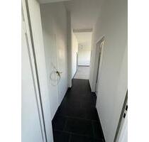 Schöne 3 Zimmer Wohnung in Korntal, renoviert mit Einbauküche - Korntal-Münchingen