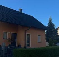 EFH In Querfurt in begehrter Wohnlage - Pool und Poolhalle