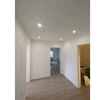 Sanierte, helle 4-Zimmer-Wohnung mit 2 Balkonen und Garage - Geretsried