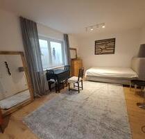 Großes WG Zimmer in Planegg ab 01.12. 2025 zu vermieten.