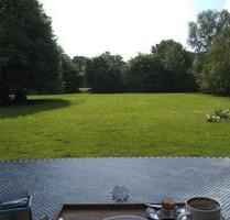 Fünf Minuten von Aurich, Haus auf einem parkähnlichen Gründstück - Ihlow
