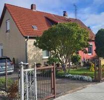 Doppelhaushälfte mit zwei Wohneinheiten, Garage, Dachterasse - Wietze