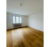 Helle 1,5-Zimmer-Wohnung in Augsburg – Kernsaniert & sofort frei