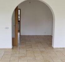 Neu sanierte EG-Wohnung (102m²) in einem ruhigen Vierfamilienhaus - Geisenfeld