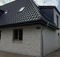 Neubau 4-Zimmer mit Terrasse in moderner DHH (KfW 40 EE) – hochwertige Ausstattung – 2,75 m DH - Neumünster Brachenfeld/Ruthenberg