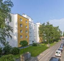 Frisch renoviertes Badezimmer und WC - 3-Zimmer-Wohnung im Erdgeschoss (Duisburg-Wanheimerort)