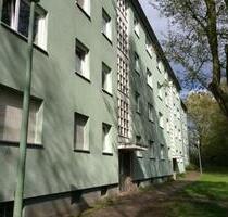 Stop! Familienfreundliche 4-Zimmer-Wohnung mit Balkon in guter Wohnlage - Kassel Philippinenhof-Warteberg
