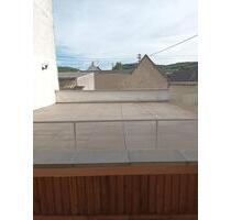 Renovierte 3 ZKB Wohnung im EG mit 30qm Terrasse in Bassenheim - Urmitz