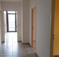 Schöne 4 Zimmer Küche Bad und G.WC Streichen und einziehen - Frankenthal (Pfalz)
