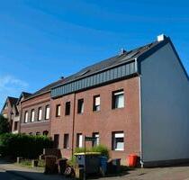 charmante 1,5-Zimmer-Wohnung mit großem Balkon in Krefeld Bockum