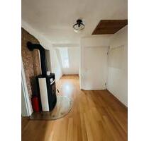 3 Zimmer DG Wohnung Hirschaid - 680,00 EUR Kaltmiete, in Hallstadt (PLZ: 96103)
