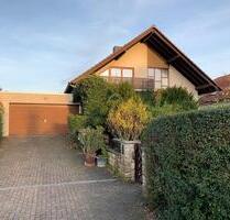 Großzügiges Haus mit Einliegerwohnung & Fernblick - Stadecken-Elsheim