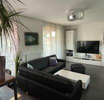 3,5 Zi. Penthouse-Whg. mit großer Dachterrasse, EBK, ab 15.9.25 - Nürnberg Eibach
