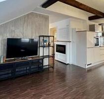 Loftähnliche DG Wohnung - 950,00 EUR Kaltmiete, ca.  72,00 m² in Erlangen (PLZ: 91052) Am Anger