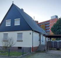 Freistehendes Einfamilienhaus mit Carport - Bergkamen
