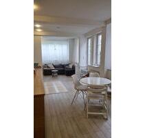 Helle & Moderne 3-Zimmer-Wohnung mit Terrasse in Ditzingen-Hirschlanden