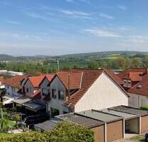 TOP NEU Renovierte 4-Zimmer-Wohnung mit moderner EBK und Garage in guter Wohnlage - Kaufungen