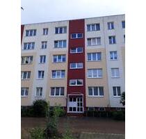 3- Rauwohnung mit Balkon zu vermieten - Güstrow