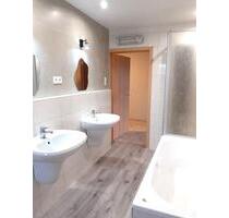 SCHÖNE 4+1-Raum-Wohnung DG, mit EBK, großes Grundstück, Stellplatz - Augustusburg