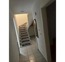 Souterrain Wohnung 3 Zimmer - 600,00 EUR Kaltmiete, ca.  80,00 m² in Bad Nauheim (PLZ: 61231)