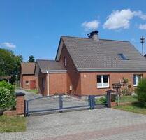 Einfamilienhaus mit großzügigem Grundstück und Nebengelass - Pasewalk
