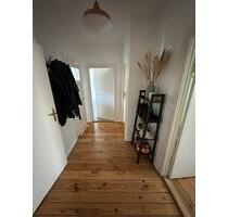 Helle, renovierte und moderne 2,5-Zimmer-Wohnung - Berlin Lichtenberg