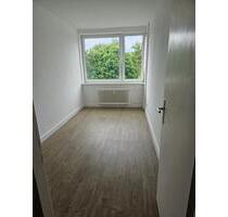WG Zimmer in einer Dreizimmerwohnung - Hamburg Niendorf