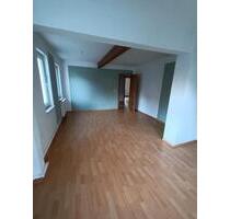 3- Zimmerwohnung mit Balkon - 420,00 EUR Kaltmiete, in Meiningen (PLZ: 98617)