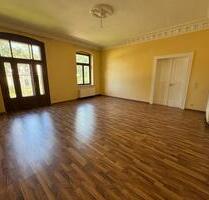 111 m² | 3,5 Zimmer - Stuck, Stil & Balkon | Top Lage | Villa - Reichenbach im Vogtland