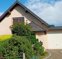 Freistehendes, massives Einfamilienhaus in Reiste (Gem. Eslohe) - Eslohe (Sauerland)