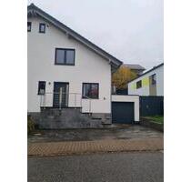 Doppelhaushälfte - 1.750,00 EUR Kaltmiete, in Waldmohr (PLZ: 66914)