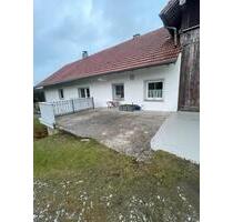 Großzügige ruhige Wohnung ab 01.03.26 zu vermieten (ca.100m2) - Neukirchen vorm Wald