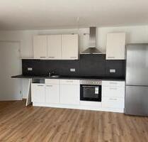 Stilvolle 2-Zimmer-EG-Wohnung mit Süd-Balkon und neuer EBK - Untergriesbach