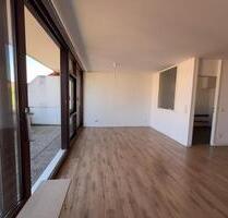 Terrassen-Wohnung in Villenviertel über zwei Etagen im Herzen Regensburg