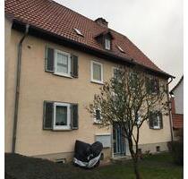 Kleine Dachgeschosswohnung in Rotenburg zu vermieten - Rotenburg an der Fulda