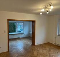 Niestetal - 5-Zimmer-Wohnung - Teilmöbiliert - Neue Einbauküche