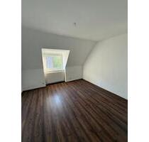 2-Zimmer-DG Wohnung direkt am Solingen Mitte Bhf