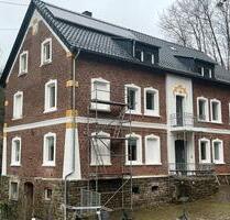 Kersanierte 3 Zimmerwohnung im historischen Gebäude - Gummersbach Hepel