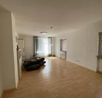 * Helle u. moderne 3-Zi.-Wohnung am Stadtrand inGerbrunn *