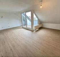 Helle Dachgeschosswohnung (frei ab 01.10) - Kempten (Allgäu)