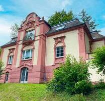 Altbaucharme und Vesteblick - Tolle 2,5-Zimmer-Wohnung in begehrter Wohnlage von Coburg