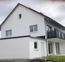 Attraktive 4- Zimmer-Doppelhaushälfte mit gehobener Ausstattung - Schnelldorf